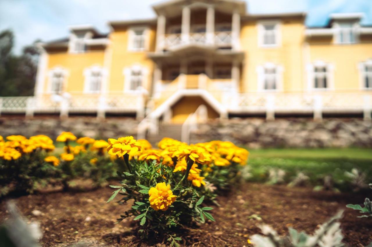 Karolineburg Manor House Hotel Kajaani Zewnętrze zdjęcie